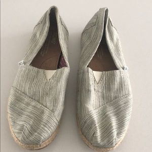 Toms shoes 7W